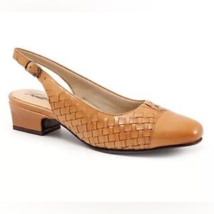 Trotters Brown Woven Dea Slingback Pumps